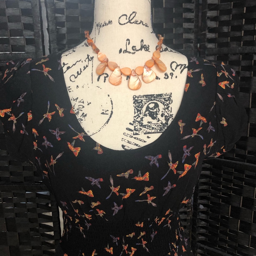 Orange Puerto Rican Beachy Shell Necklace - image 4